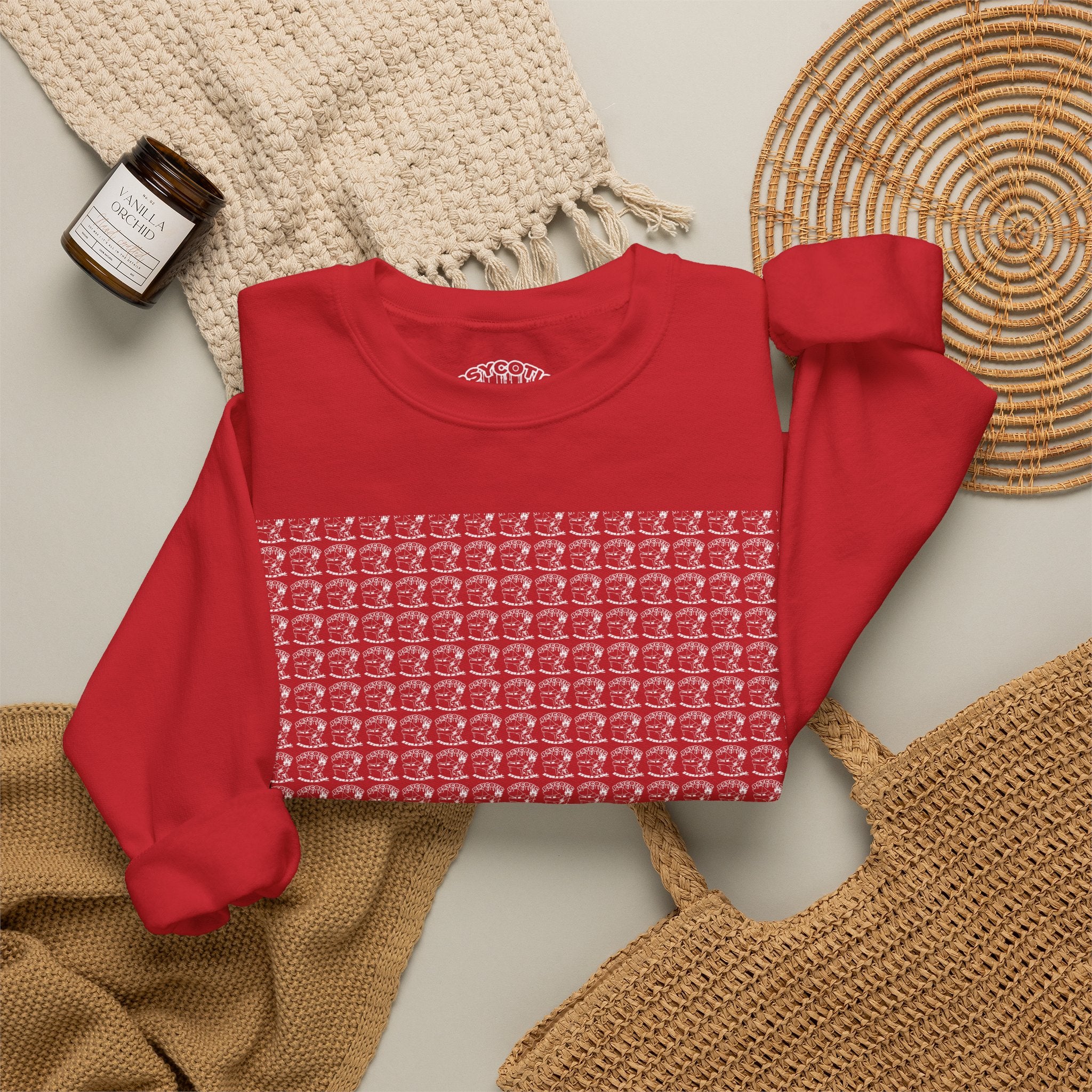 Classic White Crewneck Sweatshirt — Minimal Everyday Pullover